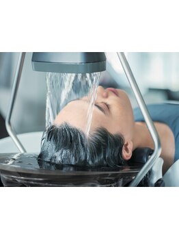 【津山/ヘッドスパ】話題の”頭身浴”で極上のリラックス!眠ってしまうような頭浸浴で本格的な髪質改善を◎