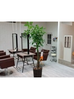 大型サロンが苦手な方にもオススメ☆周りを気にせずお悩みやご希望などを相談しやすい空間が魅力♪