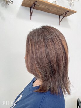 リリー LILY ヘアー メイク HAIR アンド & MAKE 大人可愛い外ハネボブアッシュブラウン ネオウルフ20代30代