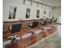 ヘアーラウンジ コティ(HAIR LOUNGE CoTee)の雰囲気（落ち着いた居心地の良い空間でリラックス☆）