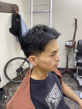 オーディナリーバーバープレース(Ordinary Barber Place) 高円寺／テーパーフェード