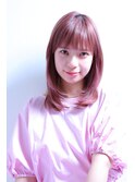 ミディアム内巻きボブレイヤーブリーチピンク