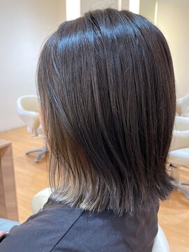 ニューヨークニューヨークマザーズ(NYNY Mothers) インナーカラー/外ハネ切りっぱなしボブ/グレージュ/ロブ