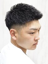 ヨシザワインク プレミアム 横浜 桜木町店(YOSHIZAWA Inc. PREMIUM)&nbsp;タイトフェードフェザーアップ理容室カジュアルラッパースタイル