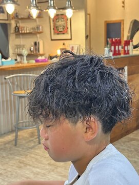 ヘアースタジオ カラフル(hair studio COLaFUL) 波巻きパーマ