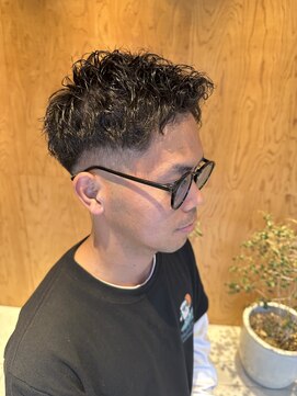 リノア 鵠沼海岸(LINOA) シャドウパーマ/波巻きパーマ/サーフカール/フェード/ツイスト