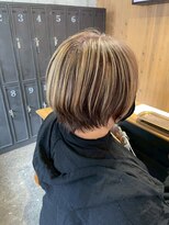 スペックホルダー(Spec Holder)&nbsp;デザインカラー大人上品ハイライトショート