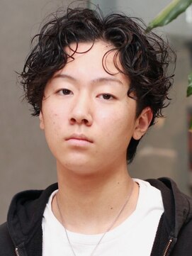 メンズサロン ブロック(Men's Salon bloc) 波巻きスパイラルパーマ 束感 センターパート ツーブロック 20代