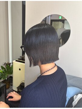ネウィサリュー 立川(newi saLyu) 切りっぱなしボブ