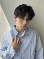 リア(Li'a by neolive) センター分けマッシュパーマ