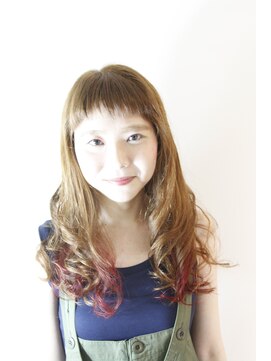 アロ (Alo hairdesign) お目立ち度◎髪に豊かなニュアンスを与えるロングヘア