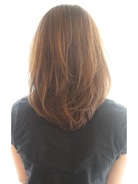 レウナ 外苑前(Reuna) 【３０代・４０代・５０代】大人女性に人気のミディアムレイヤー