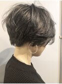 ショートボブ