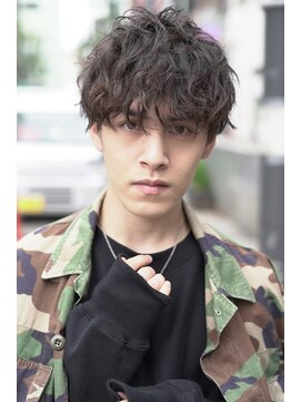 ジョエミバイアンアミ(joemi by Un ami) 《joemi 新宿》コンマバングのツイストパーママッシュヘア 近江