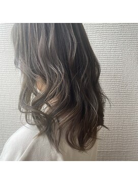 ルッソリベラ 池袋(Lusso libera) ミディアムレイヤー×グレージュカラー◎30代40代50代