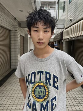 ヒュージ 三軒茶屋(huge) ツイストスパイラル/束感ショート/ツーブロックマッシュ