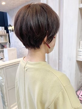 キャアリー(Caary) 福山市美容室Caary襟足スッキリショートヘアパープルグレージュ