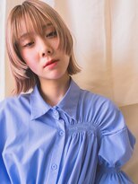 デビュー ヘアーメイク 髪質改善ダブルカラーアップバングショートピンクベージュレトロ