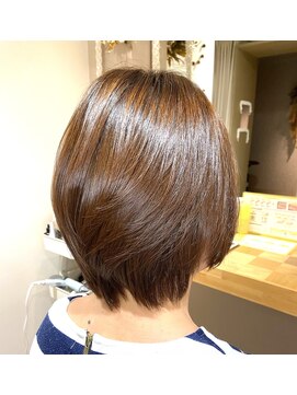 ゲミュ(gemu.) 滑らか矯正縮毛