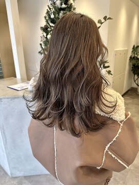 フェーディン(fa/din) ミルキーグレージュ