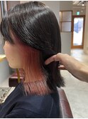 イヤリングカラー暖色ピンクオレンジベージュ外はねボブブリーチ
