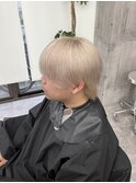 ペールベージュ