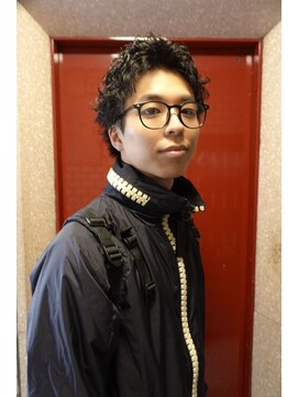 シイ(SIE) ピンパーマで作る大人メンズショート◎清原佑太