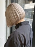 秋のトレンド!ケアブリーチで作るミルクティーベージュのボブ