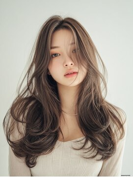 柔らかい動きのロングレイヤー