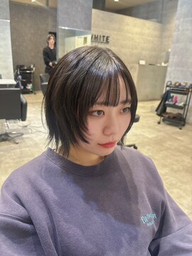 アンダーバーホワイト 鳳店(_WHITE) ショートボブレイヤー