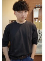 エディ(Edy)&nbsp;メンズパーマ波巻きパーマ刈り上げマッシュ眉毛カット韓国ヘア