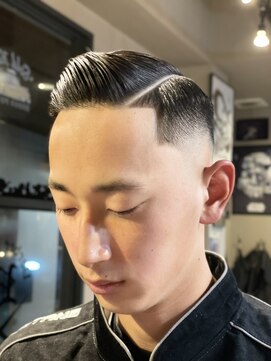バーバー スタジオ ラフテル(Barber Studio RAFTEL) パートスタイル