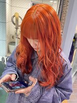 ヘアーアンドメイク ビス(HAIR&MAKE bis)&nbsp;パーマ履歴でもブリーチしてオレンジカラーに！【立川/沙久楽】