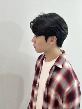 クロト(Clotho) センターパート/波巻きツイストスパイラルメンズカットパーマ