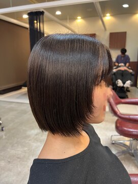 ミーテ(mi:te) 顔周りレイヤーボブ