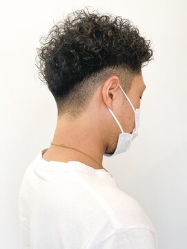 ブロッサム 上尾店(Blossom) 20代30代韓流☆ツイストパーマショートマッシュアッシュブラック