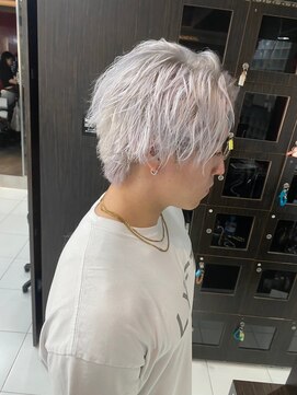 プライズ アイリス 池袋東口店(prize Iris) ホワイトシルバー/メンズハイトーン/池袋/池袋東口