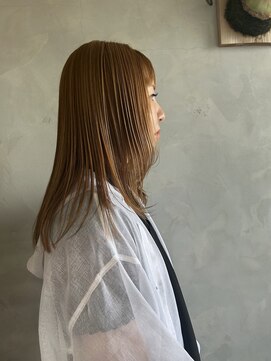 フクタ フロムヘアー(HUKUTA from hair) ハイトーンのロングスタイル