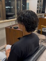 タメ(tame-)&nbsp;サーフカール/フェザーパーマ/ブルーブラック【都賀/メンズ】