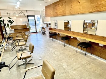 リリーアンドコー(LILY&CO.)の写真/丁寧なカウンセリングで一人一人に寄り添った施術が魅力！あなたの美しさを引き出す明るく落ち着く空間☆