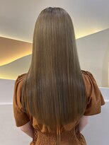 レア 表参道(L'ea)&nbsp;大人ガーリーダークアッシュ似合わせカットミディアムレイヤー