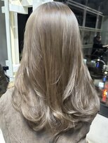 ディーエックス スリー(Dxxxx III)&nbsp;ブリーチなしミルクティーベージュ 透明感カラー 顔周りカット