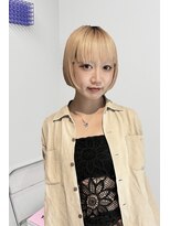 イラカ(elaka)&nbsp;ハイトーン×ミルクティーベージュ×ミニボブ