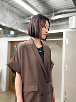 コモン(common)&nbsp;切りっぱなしミニボブ×細ハイライト透明感カラー