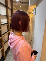 ナンバー イル デュッカ 札幌(N° il duca) ショートボブ/チェリーレッド/派手髪