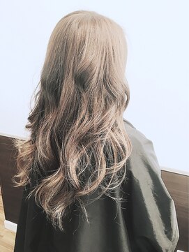 エンヴィー 町田(ENVY) ヌーディコーラルベージュ