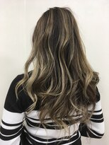 コレットヘア(Colette hair)&nbsp;ベージュ×外国人風ハイライト