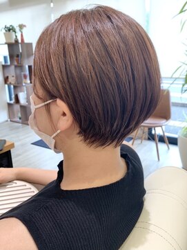 アイ(I.) 30代40代大人女性におすすめベージュ系上品ショートボブ　川口