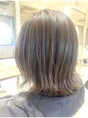 結べるショートで外ハネ小顔スタイル