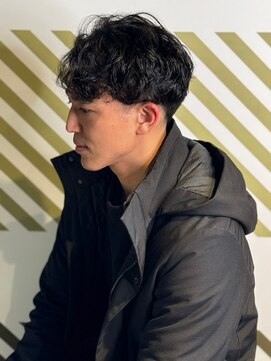 バーバーバー アカバネ(BARBER-BAR AKABANE) 男の色気を醸しだす微分けセンターパート黒髪ショートパーマ#2